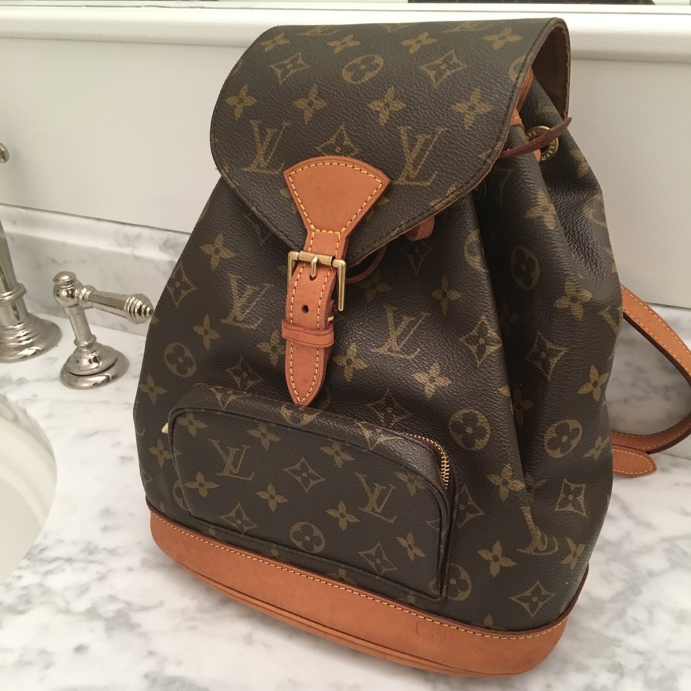 ‼️sold ‼️Louis Vuitton Backpack montassouir Mm